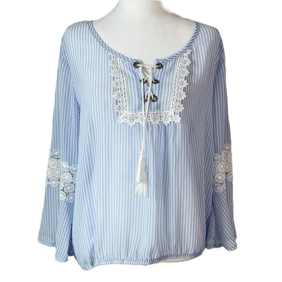 💙Self Esteem Romantic Lace & Stripe Blouse size XL - Picture 1 of 10